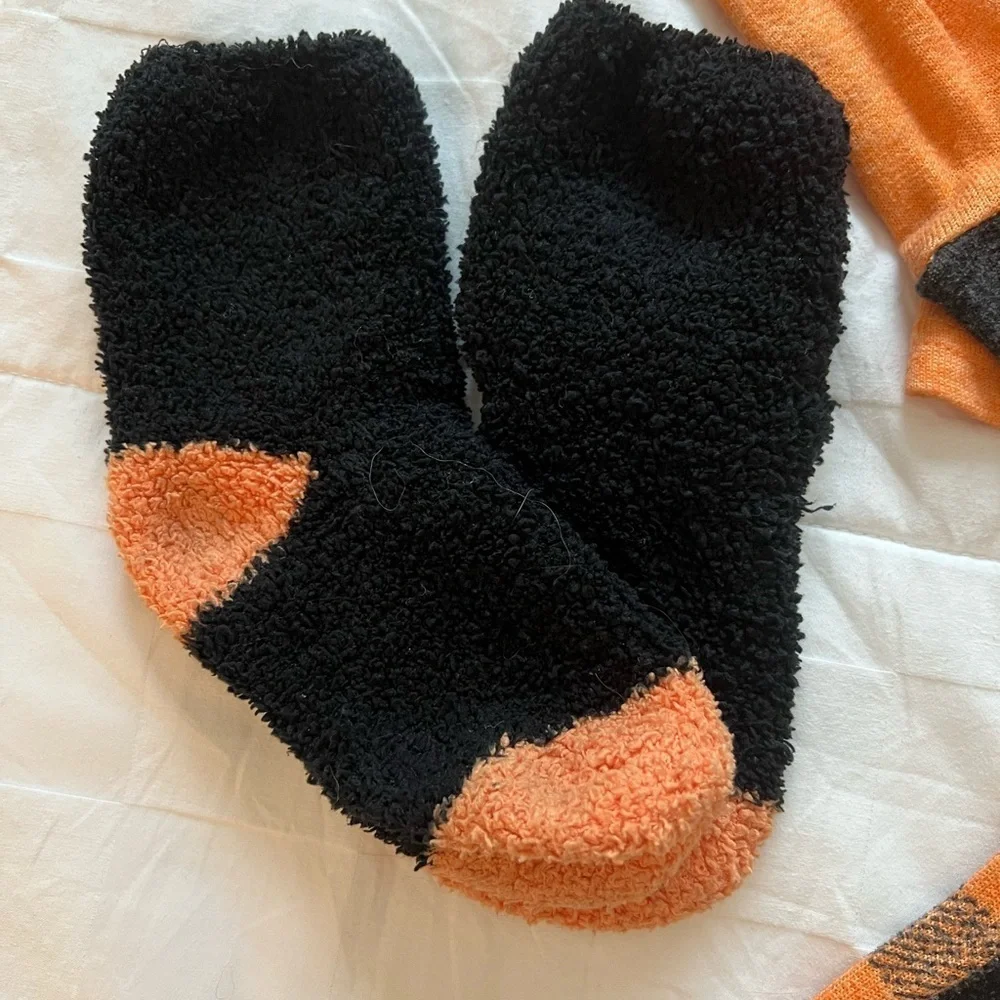Kids 4T Halloween Pajama Set Pumpkin Buffalo Plaid PJs Socks